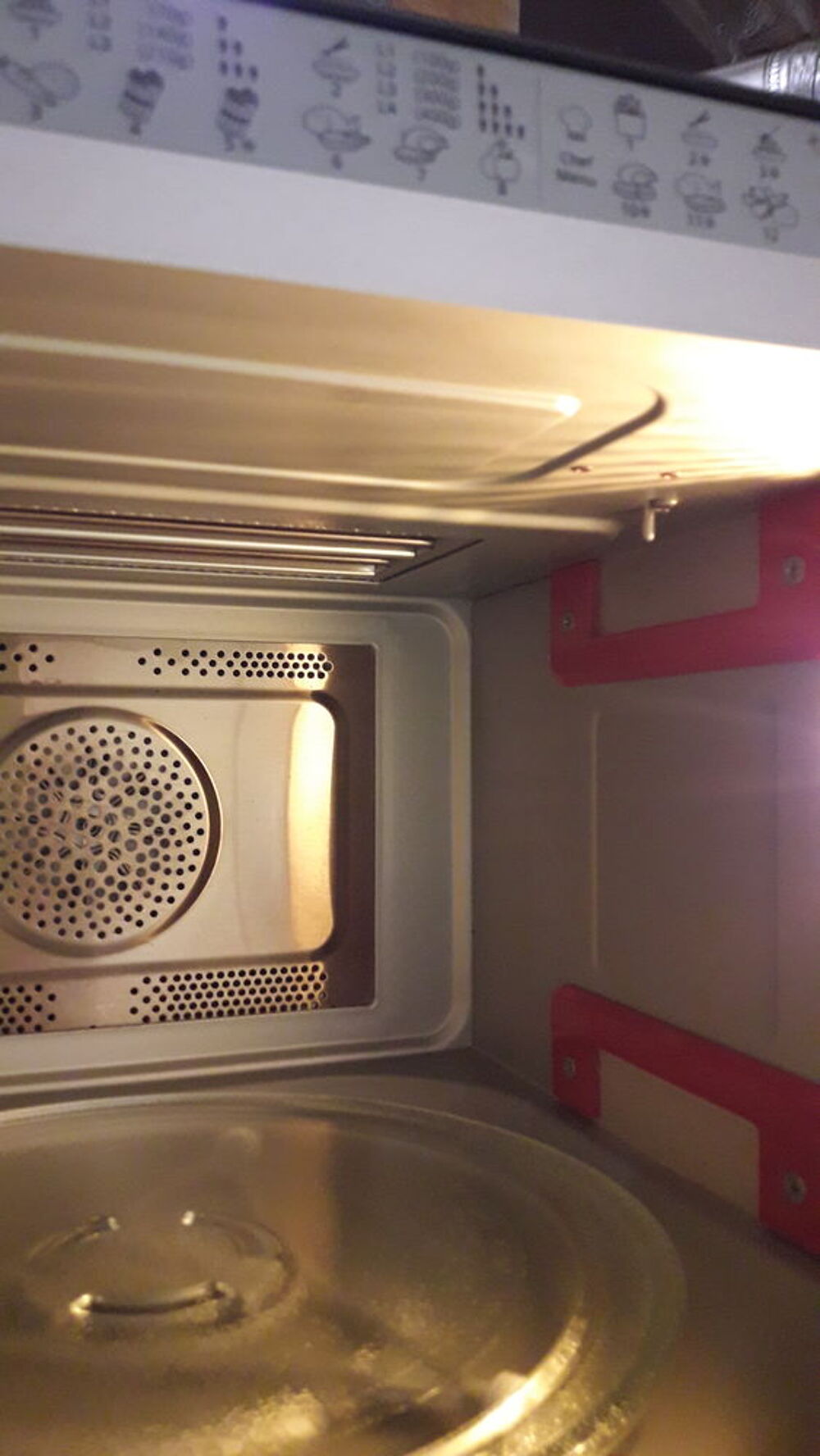 micro onde combin&eacute; chef plus de WHIRLPOOL. Electroménager