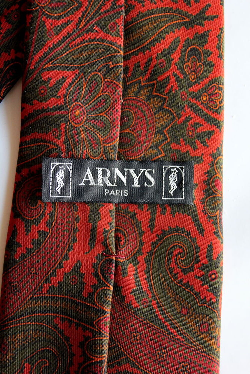 Cravate soie rouge motifs cachemire ARNYS Vêtements