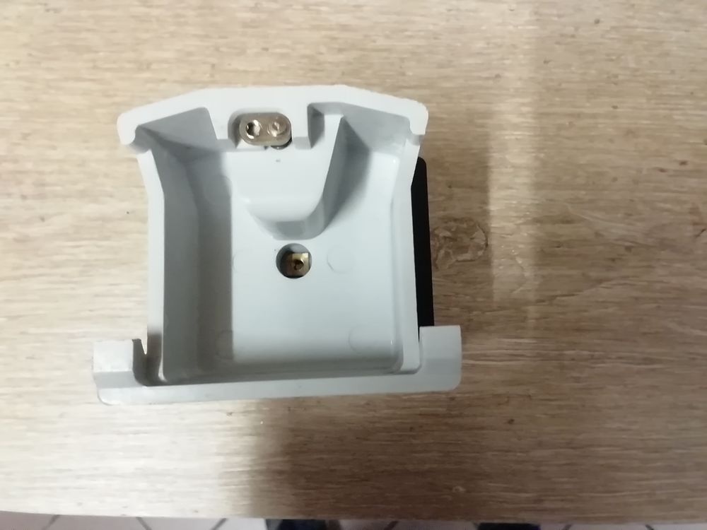 Prise modulaire Legrand 2P+T 20A pour tableau et coffret Bricolage