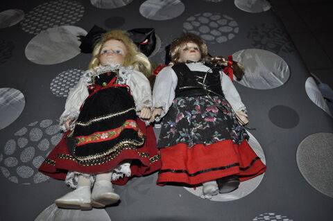 Lot de deux poupes en porcelaine 5 Perreuil (71)