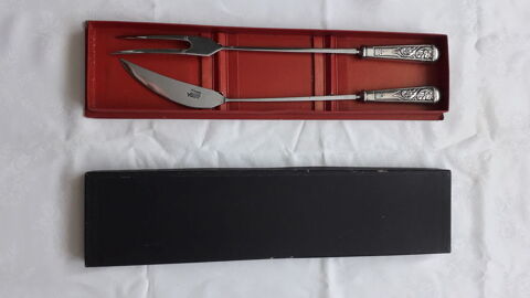 Rare fourche et couteau à asado
220 Salon-de-Provence (13)
