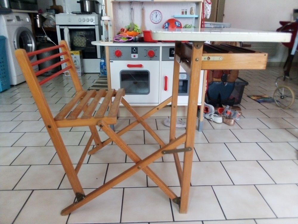 Pupitre une place pliant et vintage Mobilier enfants