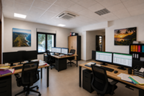   À LOUER – BUREAUX À SAINT-DENIS (BELLEPIERRE) 