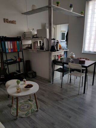  Appartement à louer 1 pièce 27 m² Reims
