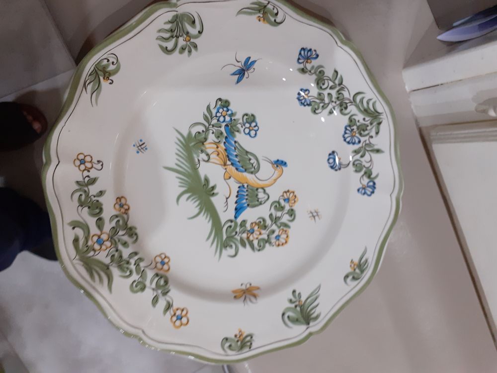 2 ASSIETTES DECOR MOUSTIERS Meubles