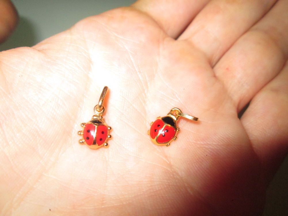 Pendentif coccinelle plaqu&eacute; or Bijoux et montres