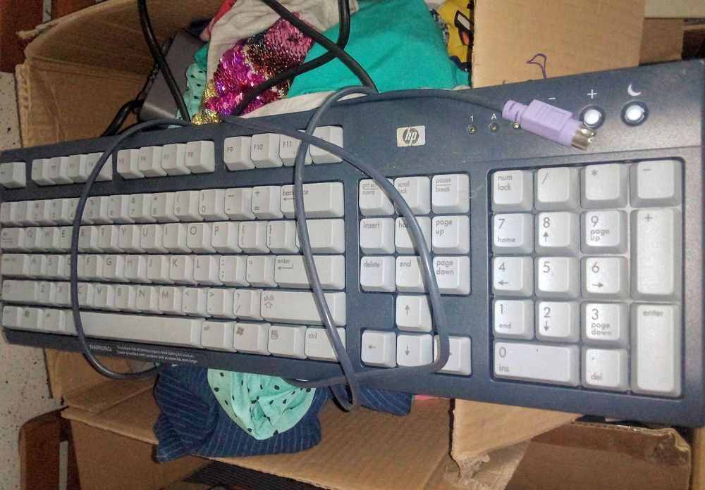 clavier QWERTY ps2 us gb UK Matériel informatique