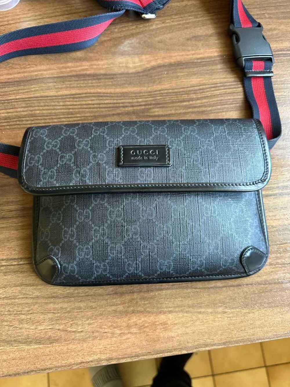 Contrefaçon sacoche gucci sale