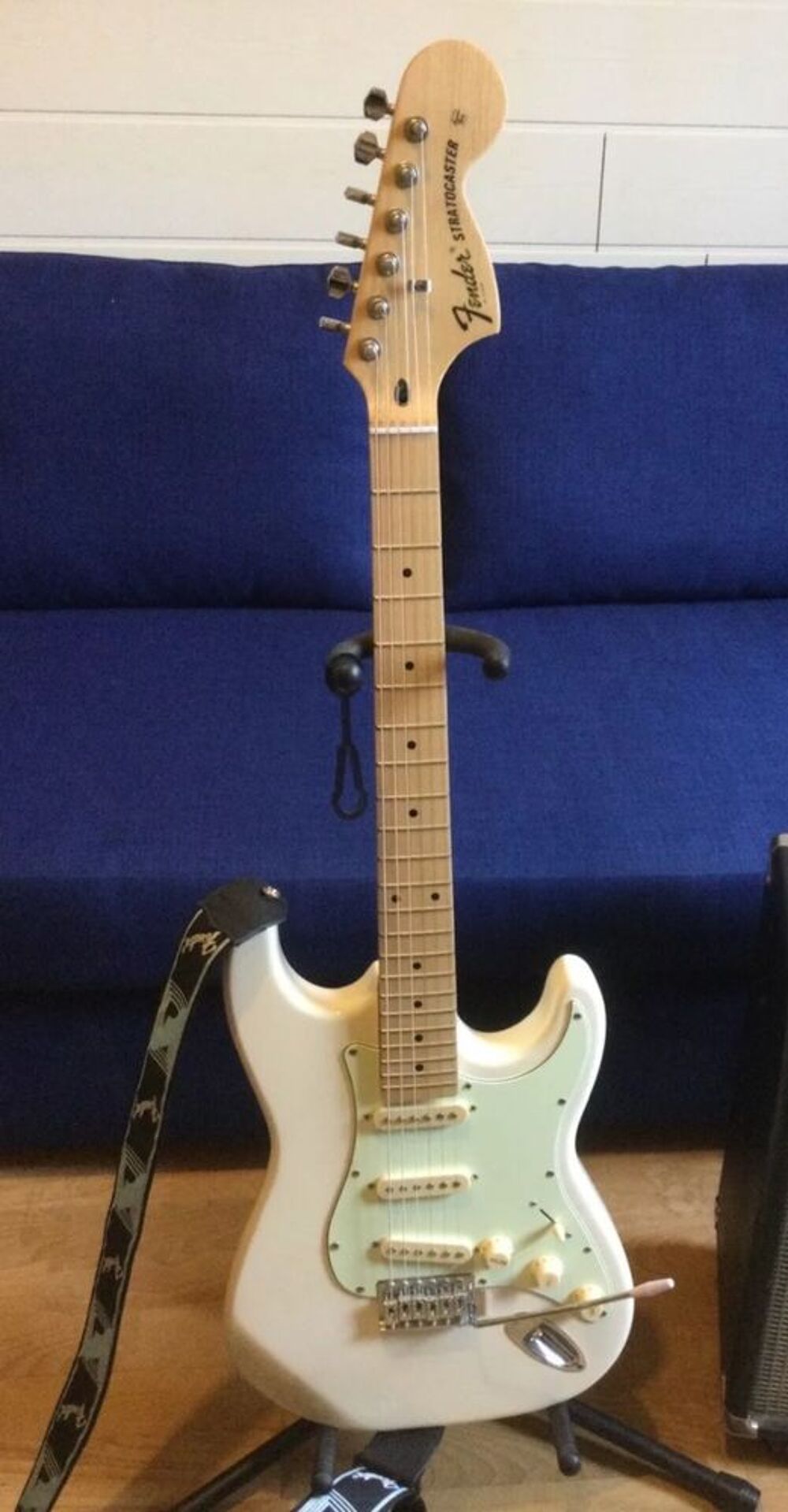 Squier cv50s customis&eacute; fender 60s Instruments de musique