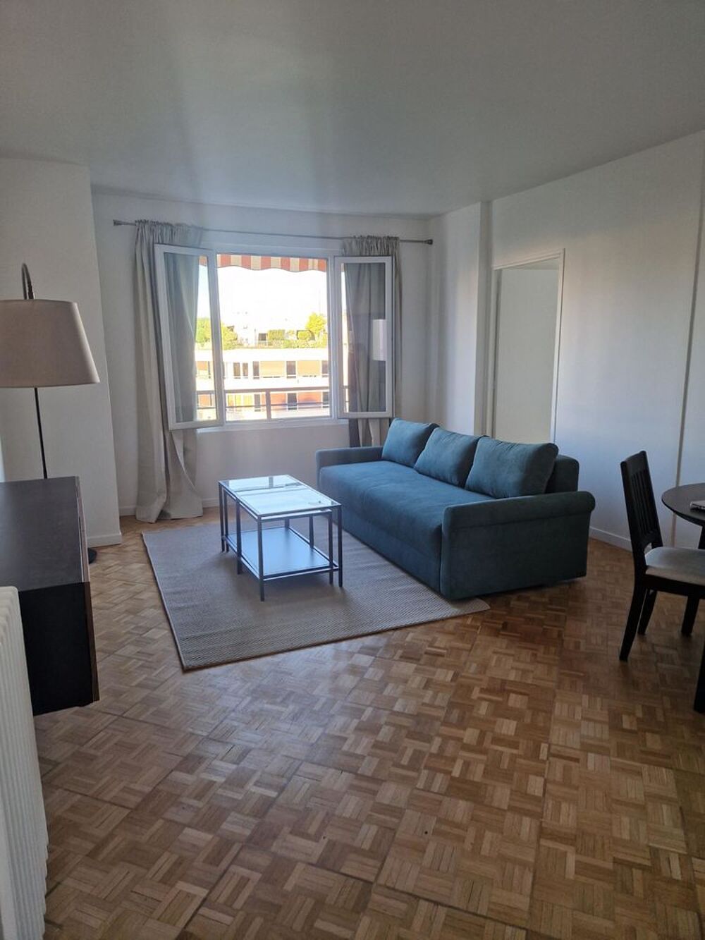 Location Appartement 3 Pieces meuble - parking. Paris 15