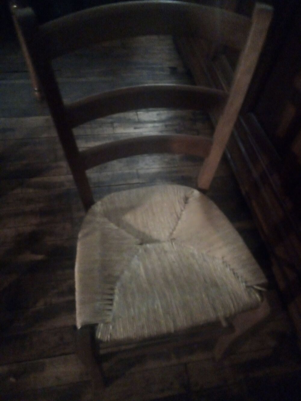 Chaises en bois et ozier Meubles