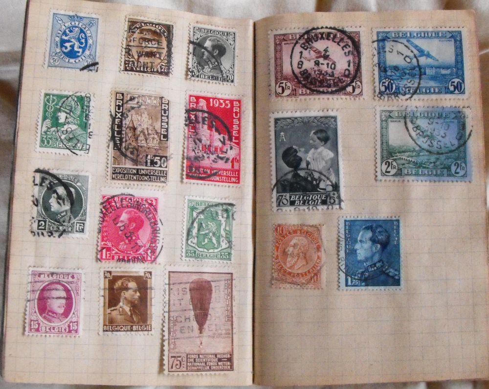 Ancien carnet de timbres 