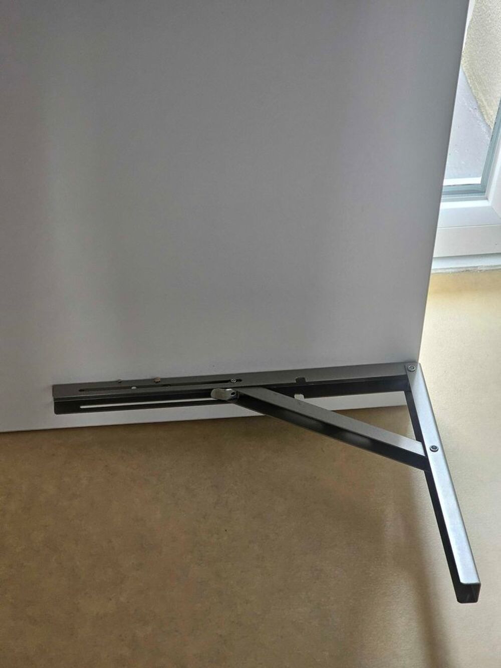 Table pliante mural Neuve Meubles