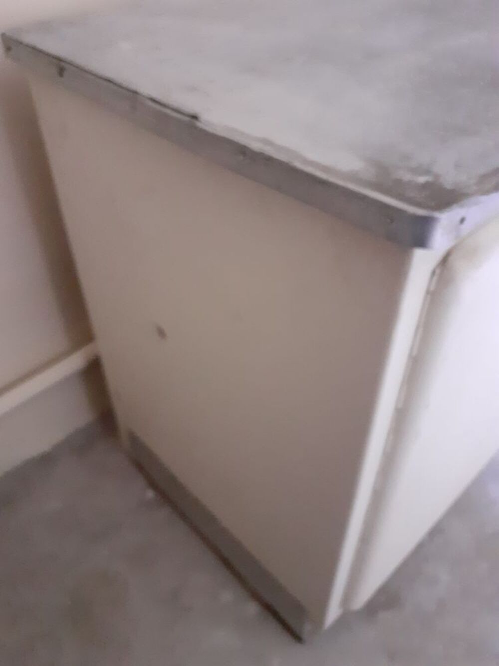 1 Meuble Bois Blanc Ann&eacute;e 1950. Meubles
