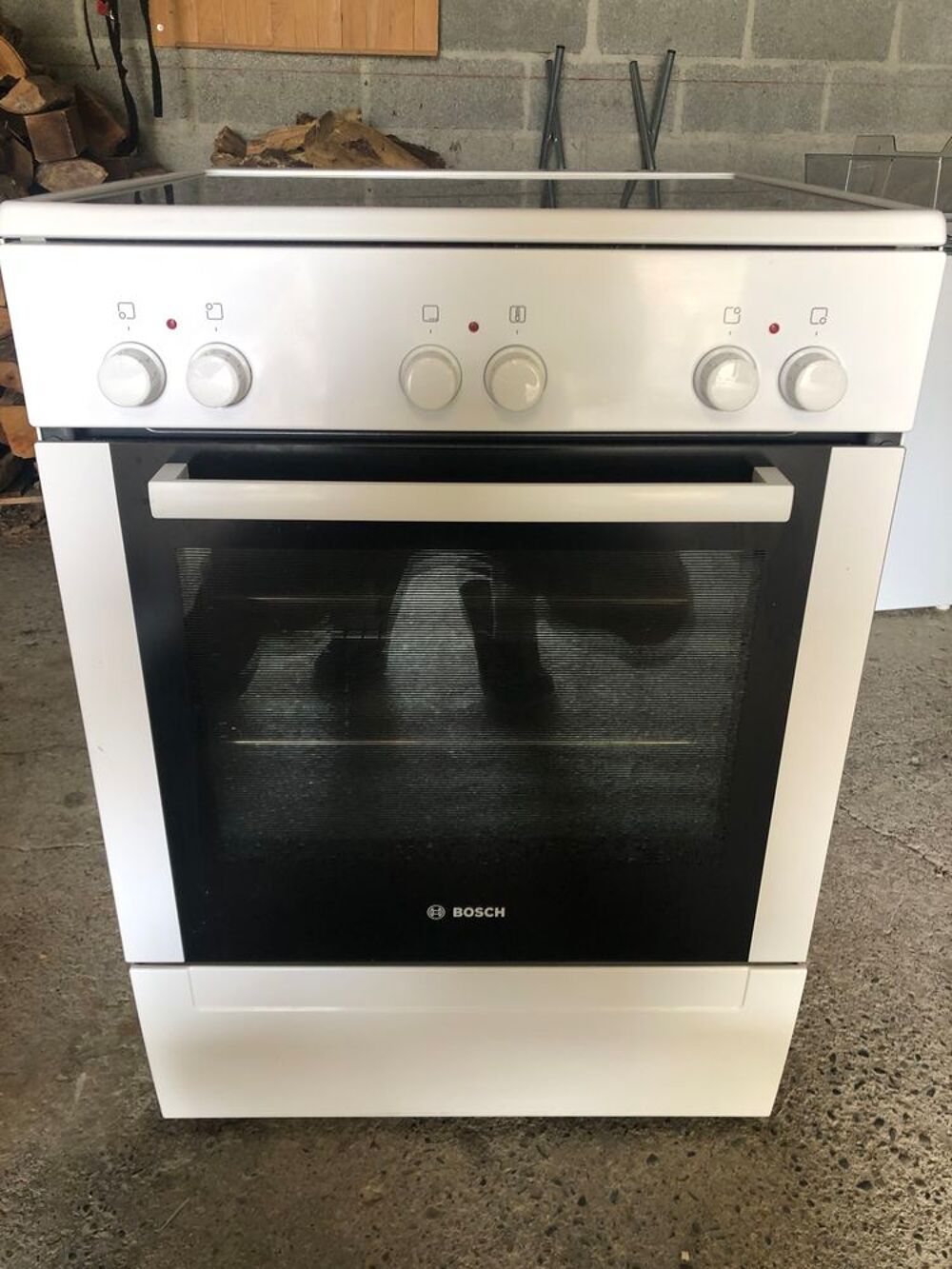 Gazini&egrave;re &agrave; induction BOSCH Electroménager