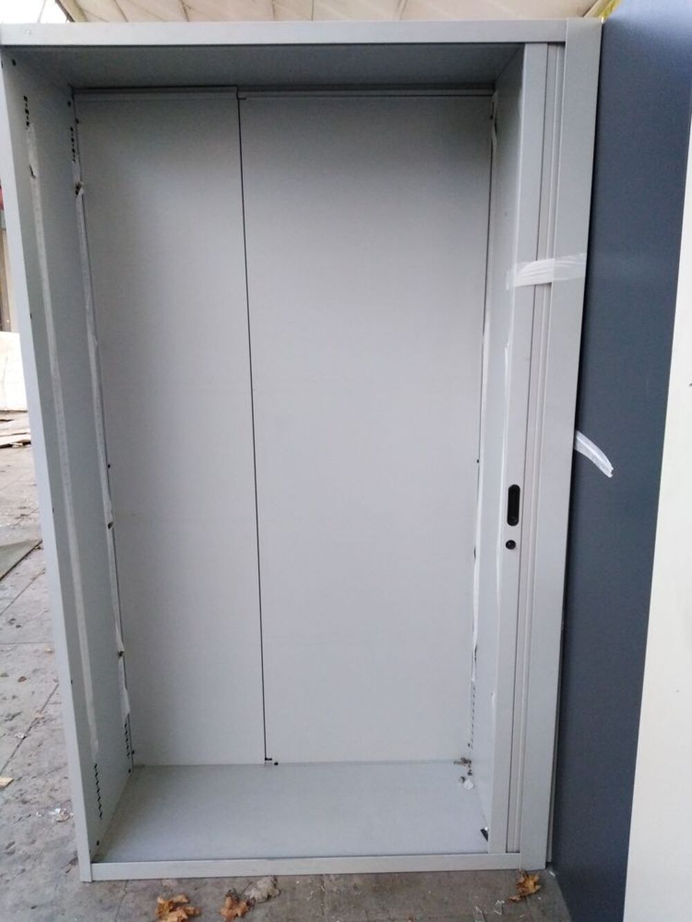 armoire+de+bureau+et+de+rangement+avec+&eacute;tag&egrave;re+en+Fert Meubles