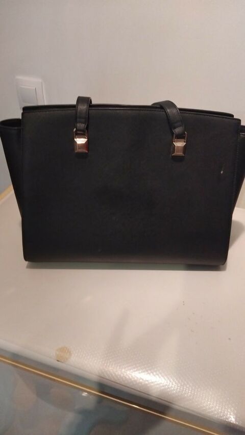 sac a bandouliere anene field pour  etudiante Bailleul (59)
