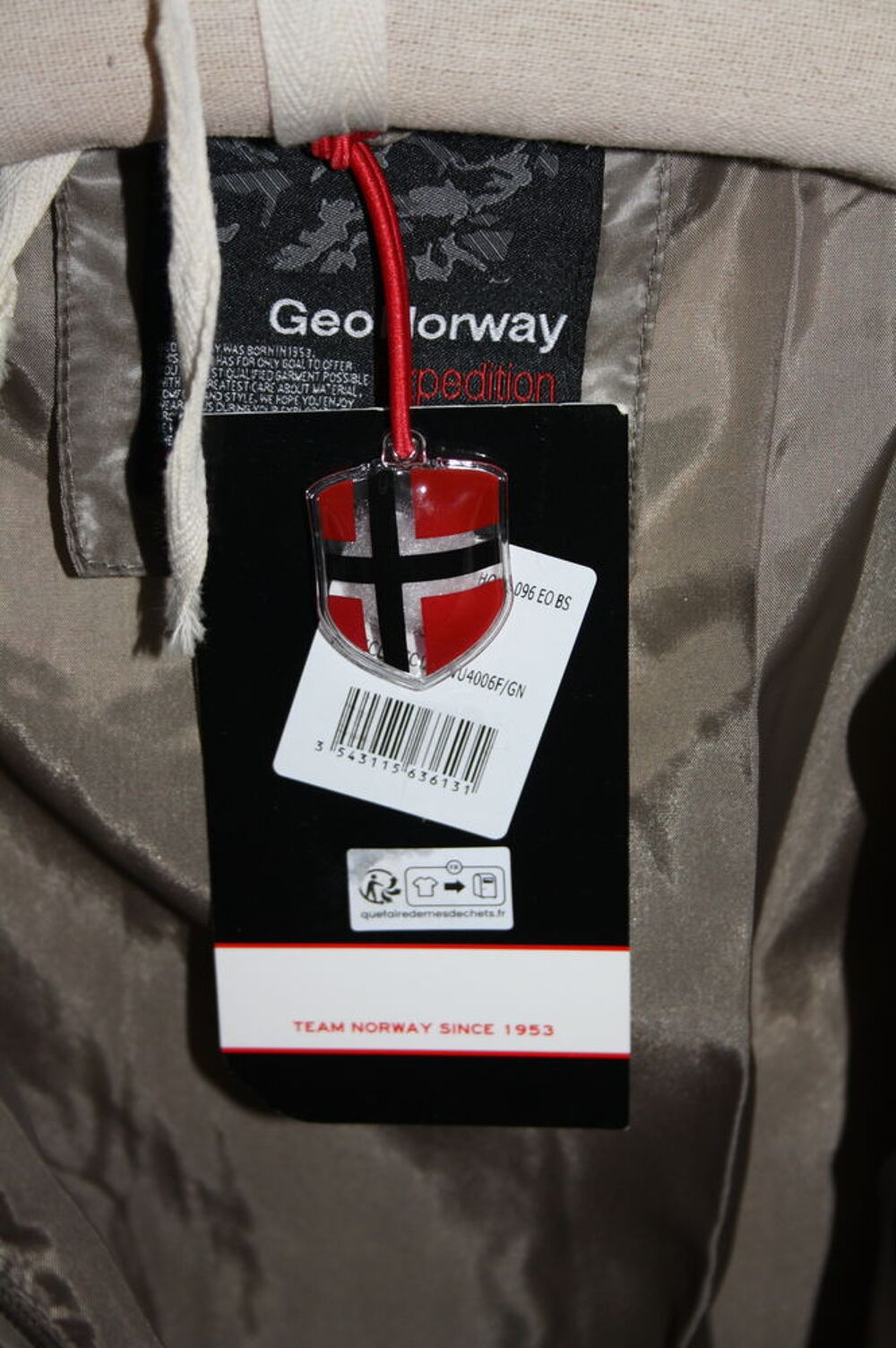 doudoune neuve avec etiquette Vêtements