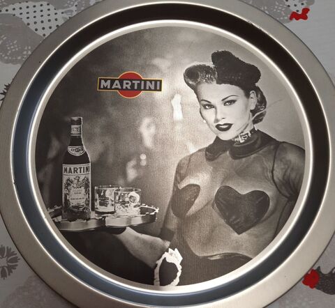 Ancien plateau de bar Martini en mtal et pin up vintage 10 Domart-en-Ponthieu (80)