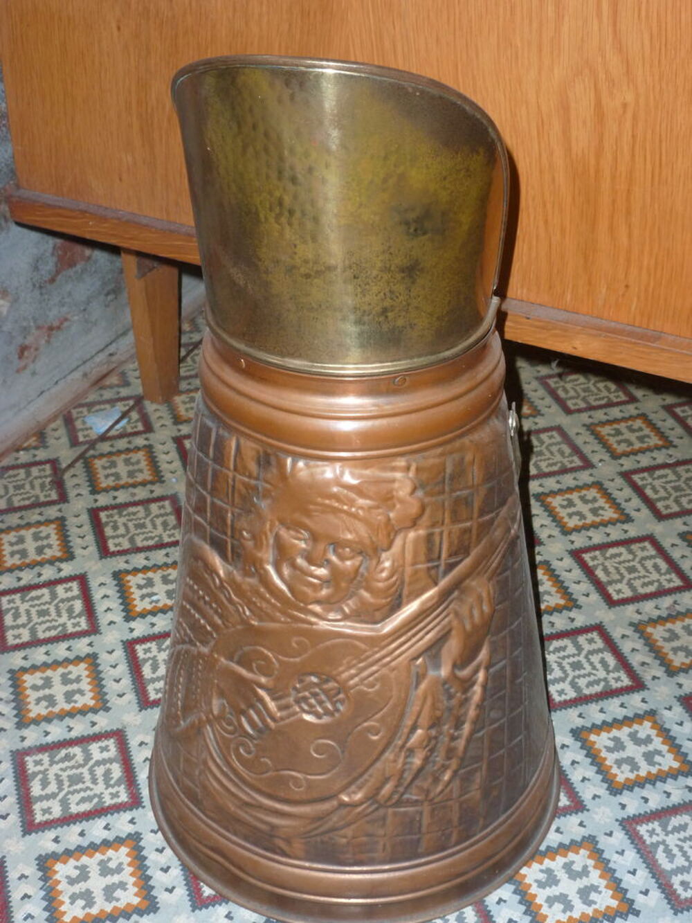 Charbonni&egrave;re en cuivre Décoration