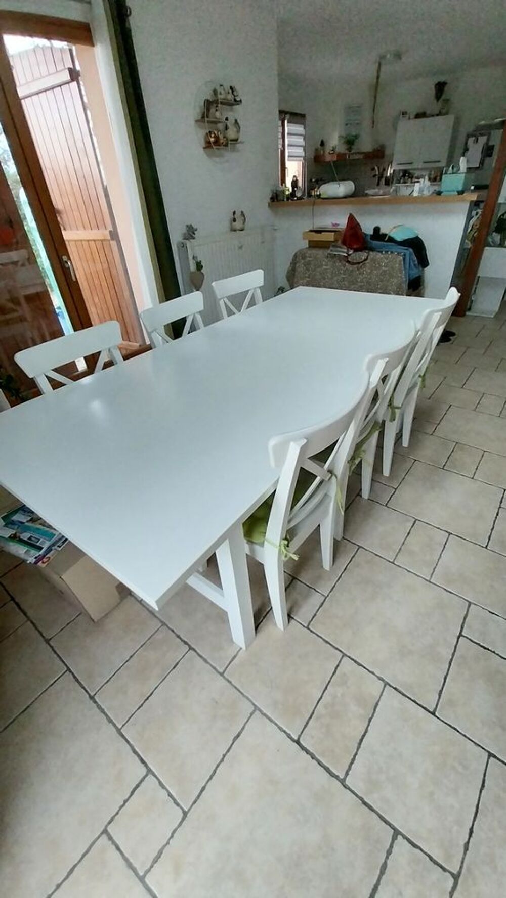 Table salle &agrave; manger Chaussures enfants
