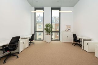   De magnifiques bureaux sur mesure pour 3 personnes à Paris, Spaces La defense Puteaux