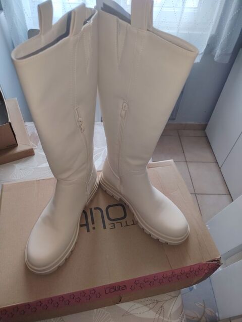 Très belle botte Neuve très tendance Valence (82)