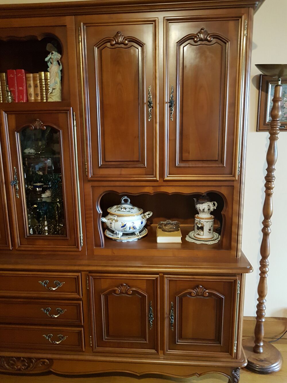 Buffet en merisier en tr&egrave;s bon &eacute;tat Meubles