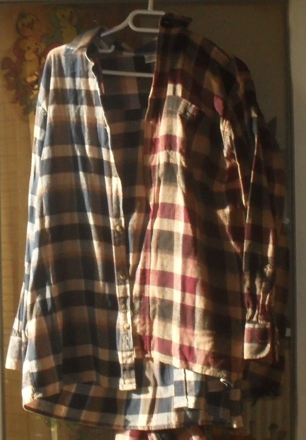 Lot de 2 chemises Homme T 46 NEUVES Vêtements