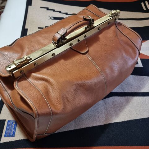 sac de voyage style Western en cuir Marron 110 Mont-de-Marsan (40)