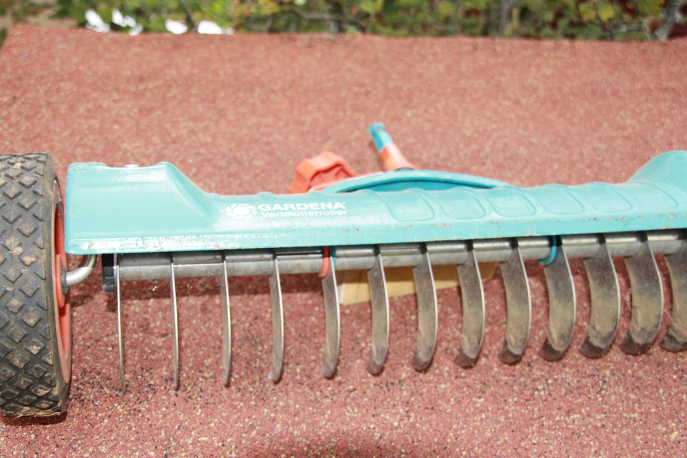 SCARIFICATEUR MANUEL "GARDENA " Jardin