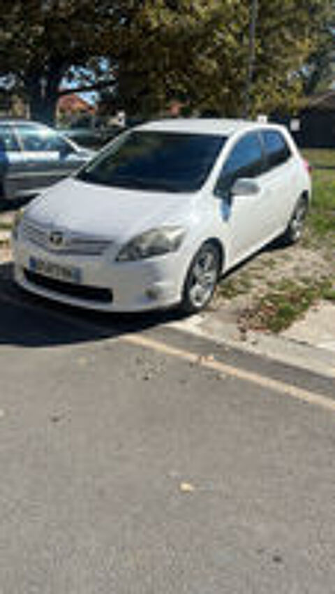 Auris 1.4D4D 2011 occasion 33240 Saint-Laurent-d'Arce