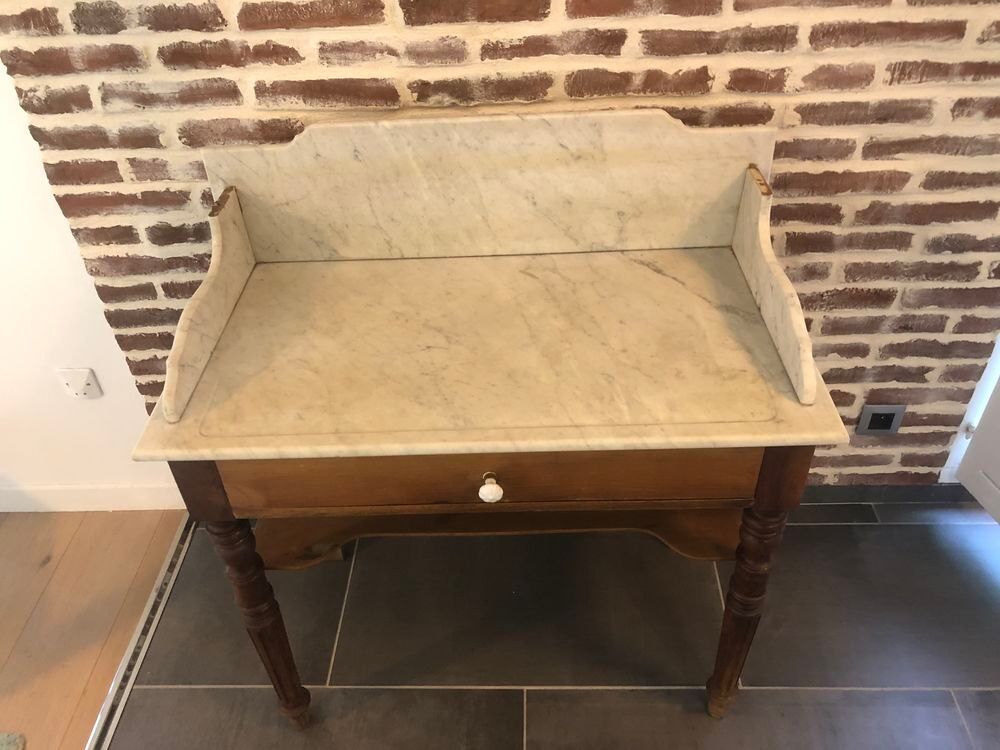 Coiffeuse avec dessus en marbre Meubles