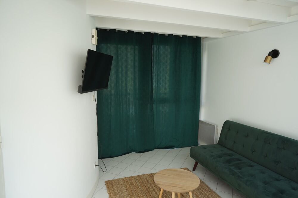 Location Duplex/Triplex ANGERS CENTRE VILLE MEUBLEE POUR ETUDIANT Angers