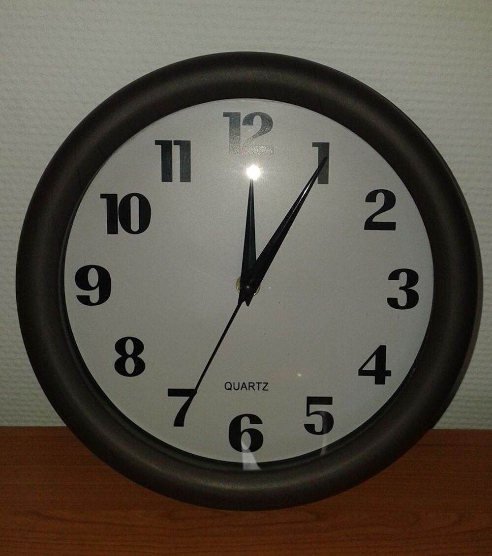 Horloge Murale Moderne &agrave; Quartz Décoration
