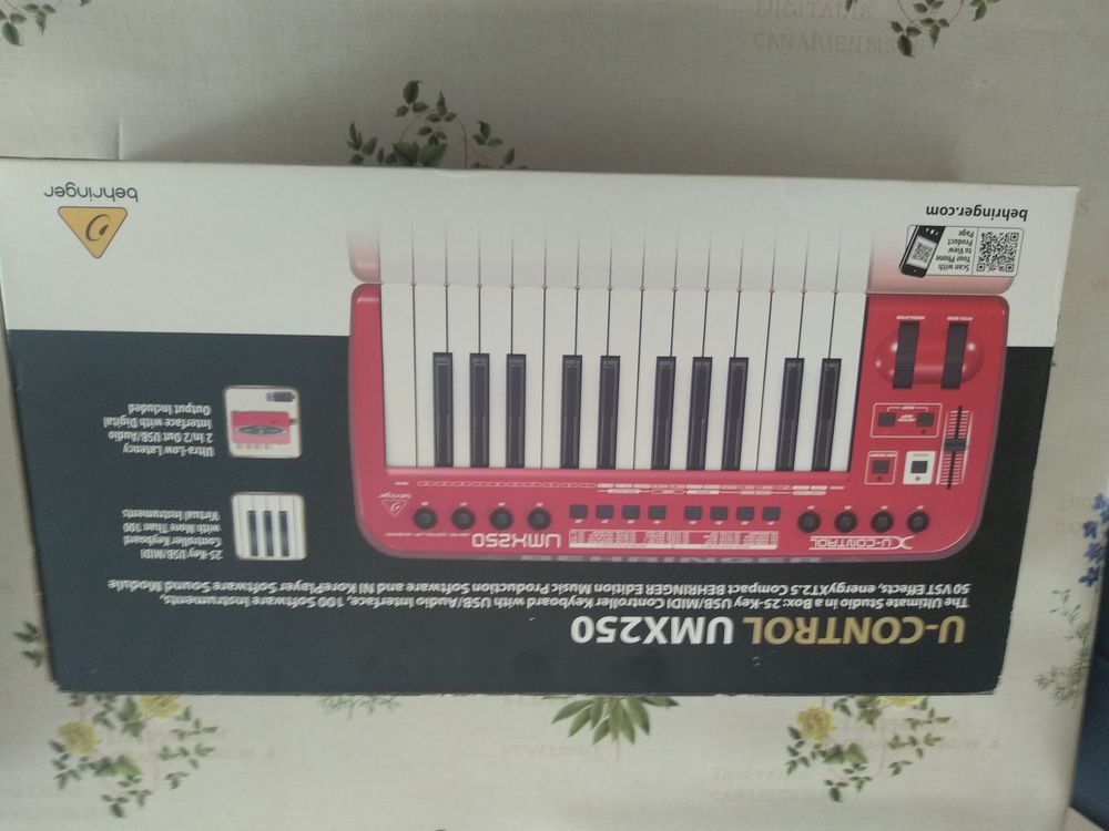 Umx250 clavier de la marque behringer Instruments de musique