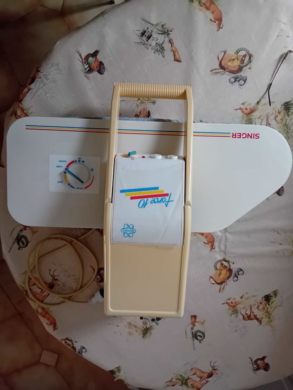 &agrave; vendre presse de repassage Electroménager