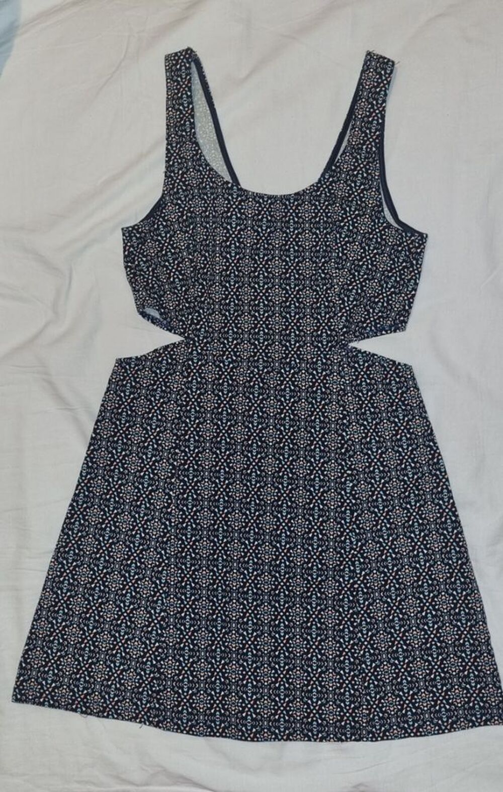 Robe d'&eacute;t&eacute; imprim&eacute;e Jennifer ? Taille M ? Comme neuve Vêtements