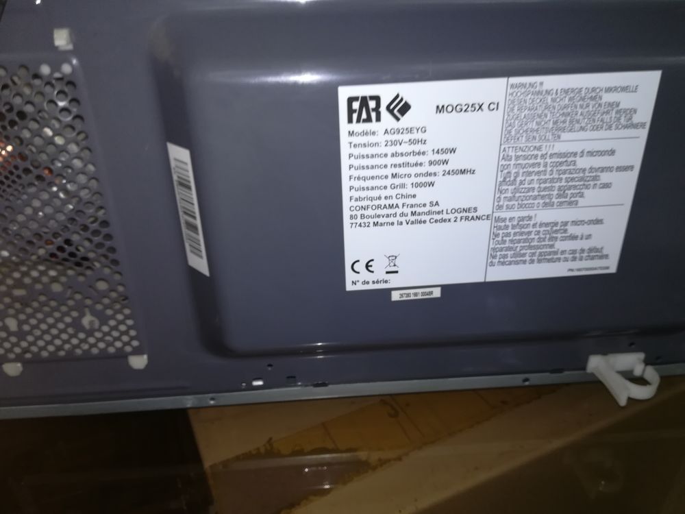 Four &agrave; micro-ondes grill 45L Electroménager