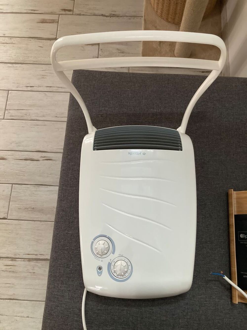 SECHE SERVIETTES SOUFFLANT Electroménager
