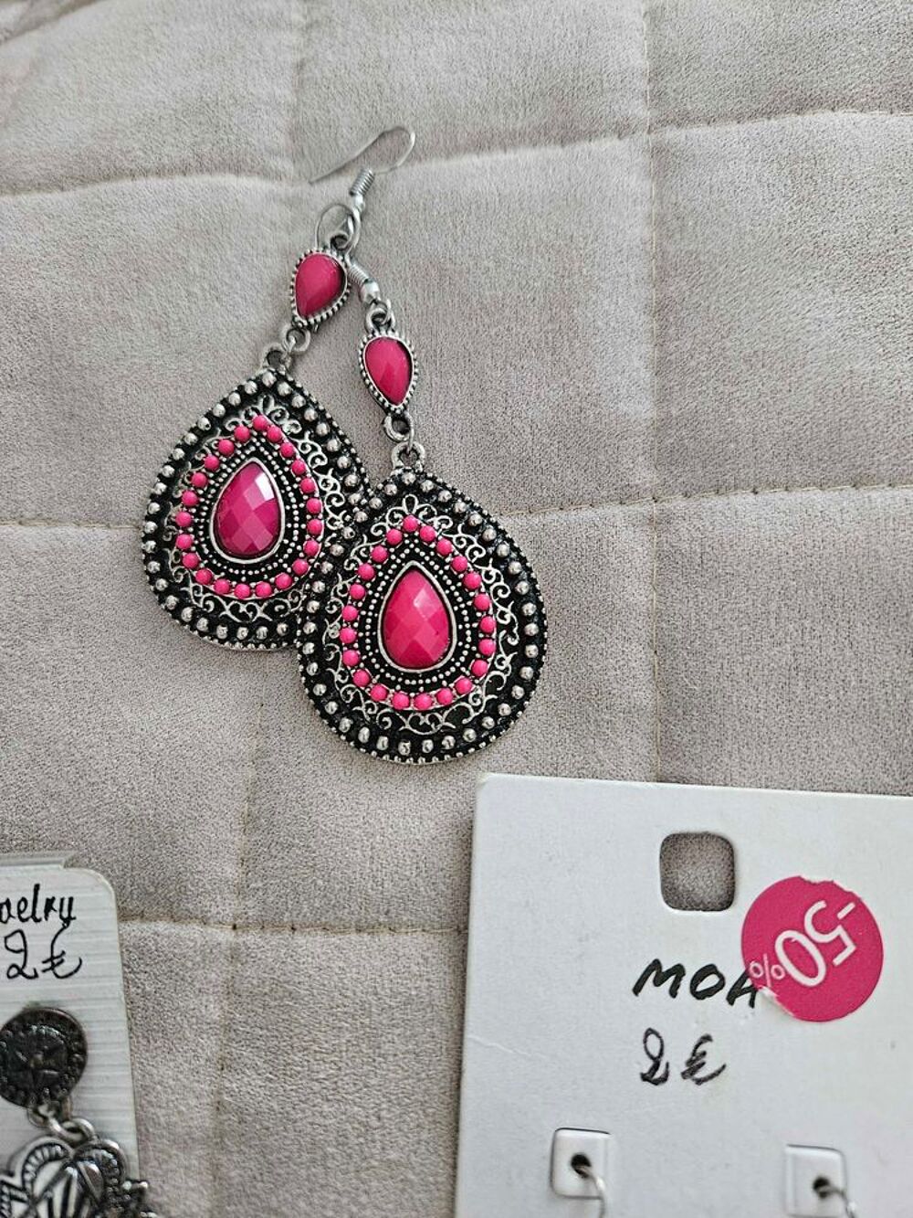 boucle d'oreille Bijoux et montres