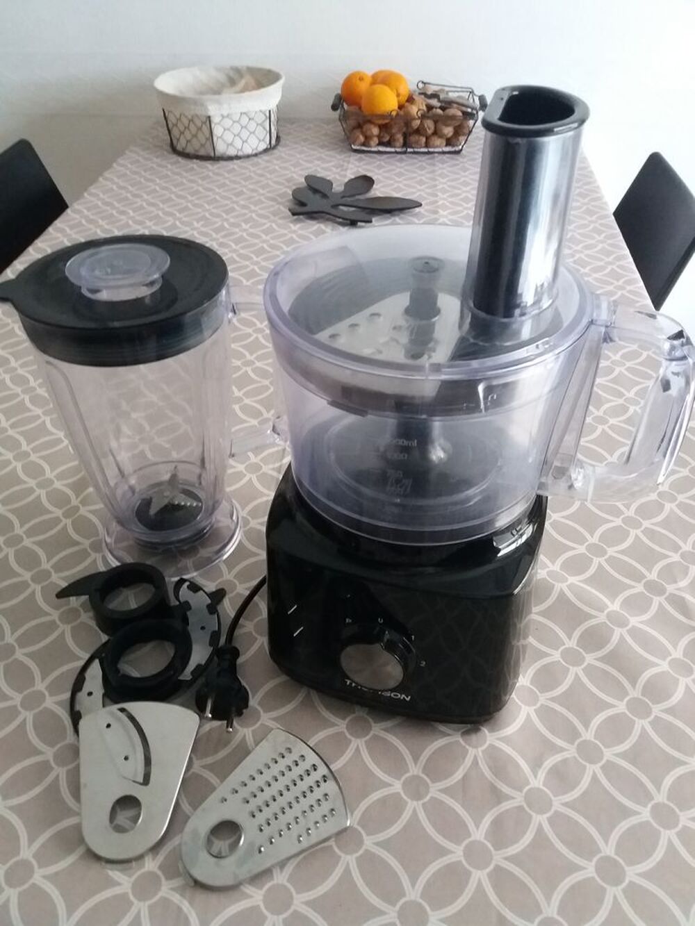 Robot avec son blendeur THOMSON Cuisine