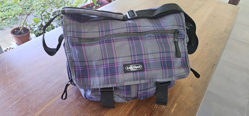 Sac Eastpak Delegate 20 L ? PC jusqu'&agrave; 17" ? Tr&egrave;s bon &eacute;tat Maroquinerie