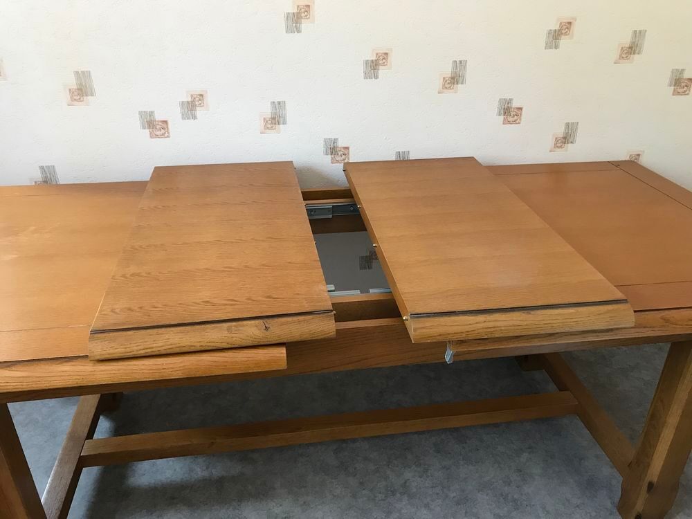 Table de salle &agrave; manger Meubles