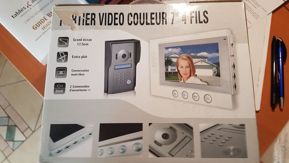 PORTIER VID&Eacute;O COULEUR 7&quot;4 fils Photos/Video/TV