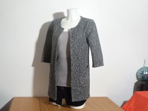 Veste/ Manteau Gris � Manches 3/4 et ses 2 Poches  12 Paris 15 (75)