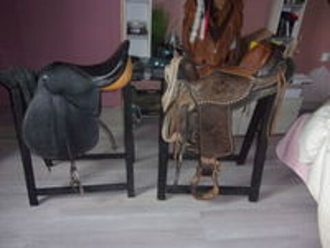   lot de 2 selles 