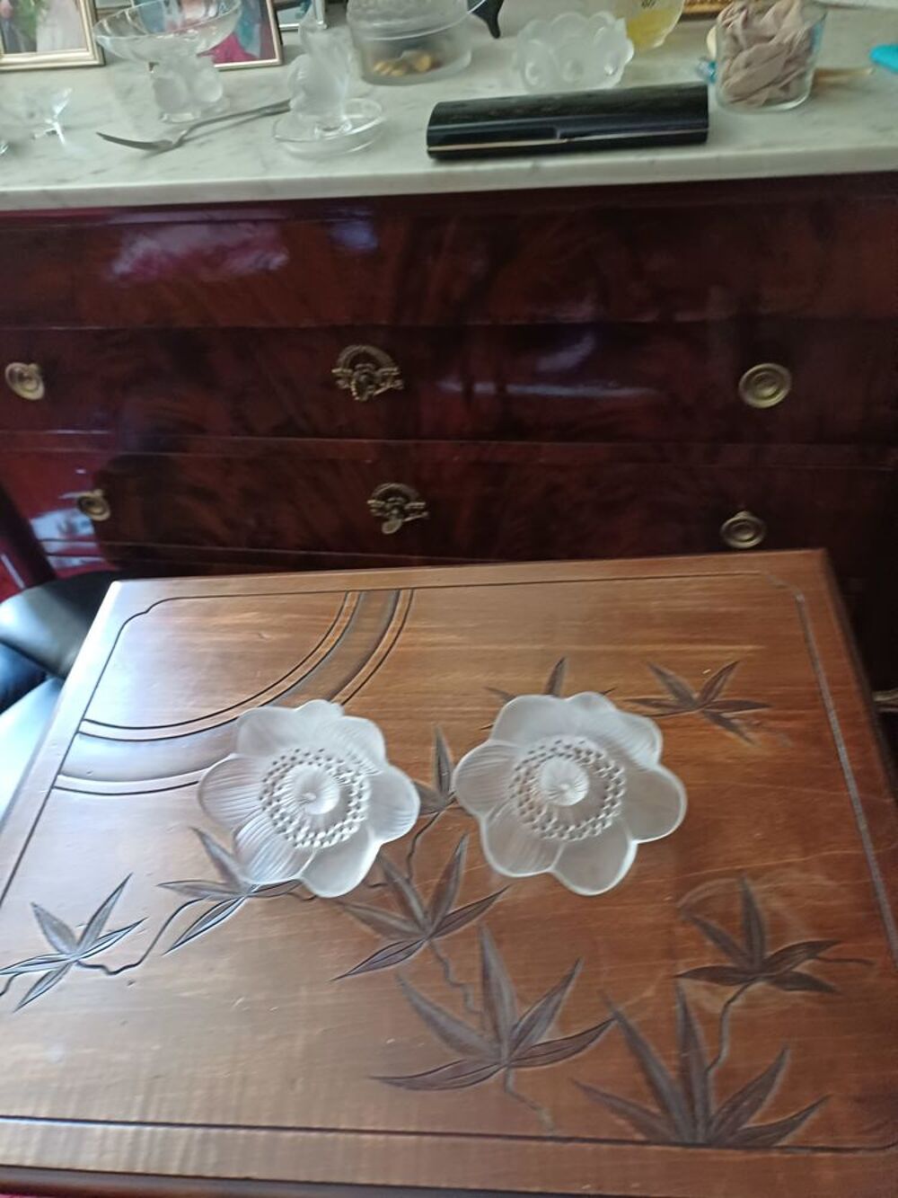 Deux fleurs Lalique en parfait &eacute;tat. Décoration