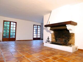  Maison  louer 8 pices 200 m