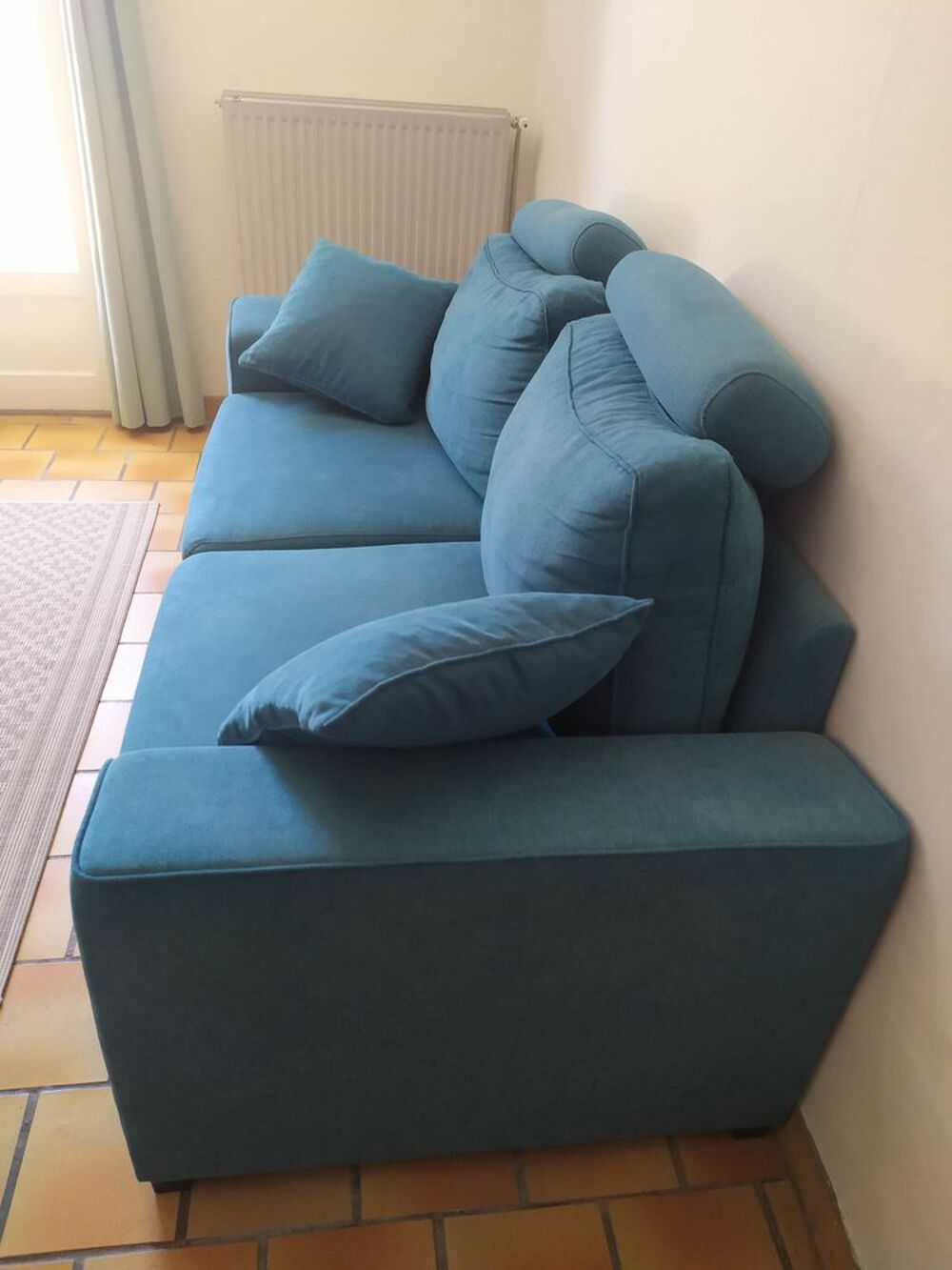 Canap&eacute; But convertible, tissu bleu moderne, 3 places,TB Etat Meubles